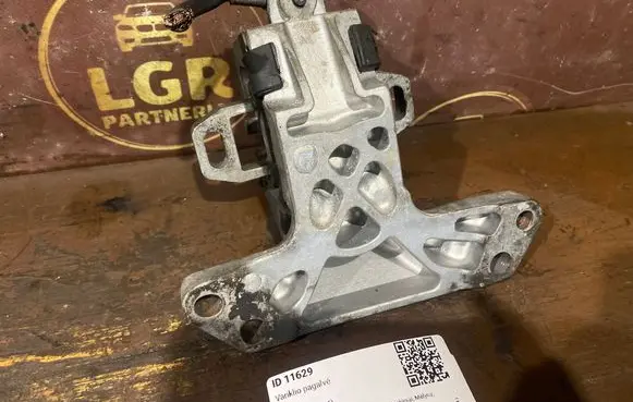 Citroen C5 Engine mount bracket