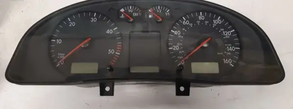 Volkswagen PASSAT B5 Speedometer (instrument cluster) 3B0919910D