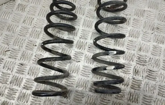 Toyota Corolla Verso AR10 Rear coil spring