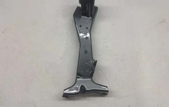 Audi A3 S3 8V Fender mounting bracket 8V0821136a