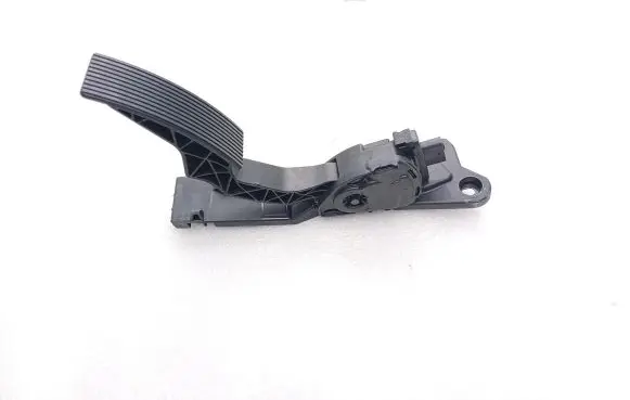 Mercedes-Benz GLE (W166 - C292) Accelerator throttle pedal A2923000100