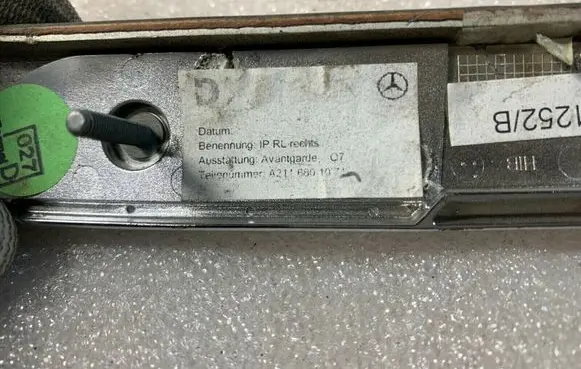 Mercedes-Benz E W211 Dashboard glove box trim A2116801071