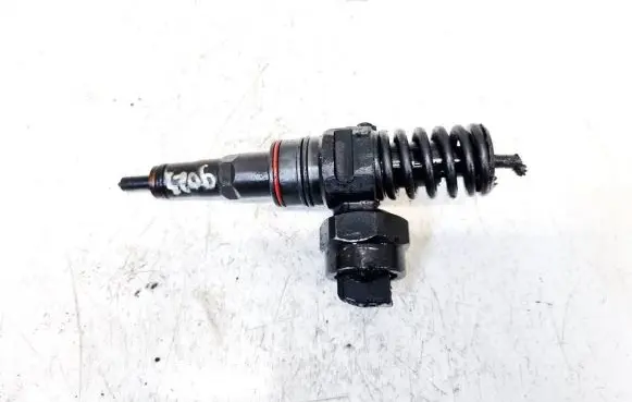 Ford Galaxy Fuel injector 038330073 0414720014
