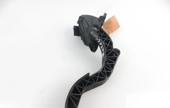 Audi A6 S6 C5 4B Accelerator throttle pedal 8D1723523F