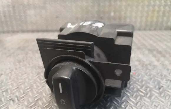 Mercedes-Benz A W169 Light switch 1695452904