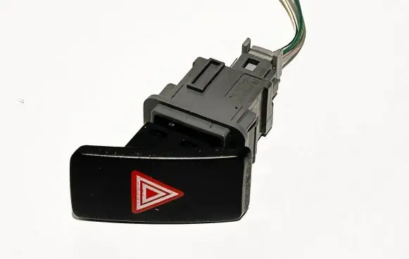 Toyota Avensis T270 Hazard light switch 15B424 16301