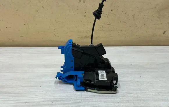 KIA Ceed Rear door lock 81420A2400