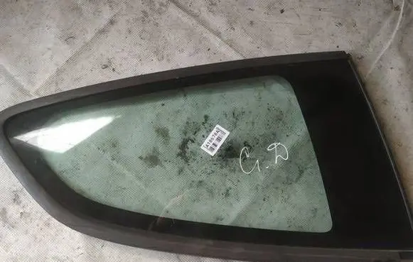 Alfa Romeo Mito Rear side window as2