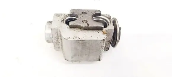Audi Q7 4L Air conditioning (A/C) expansion valve 7L0820679B