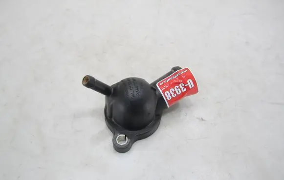 Volkswagen PASSAT B8 Engine coolant pipe/hose 04L121131AB