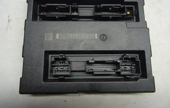 Audi A4 S4 B5 8D Comfort/convenience module 8K0907064HF