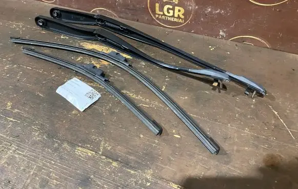BMW 5 F10 F11 Headlight wiper blade set 61617203157 61617182460