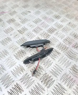BMW 5 E60 E61 Front fender indicator light