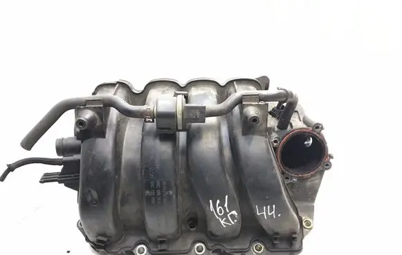 Volkswagen Golf V Intake manifold 03C129711F