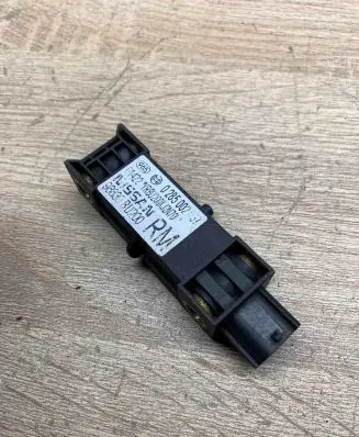 Nissan Almera Tino Airbag deployment crash/impact sensor 0285002067
