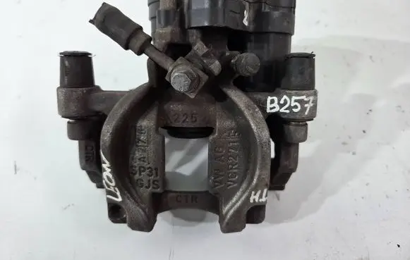 Volkswagen Golf VII Rear brake caliper VCR271