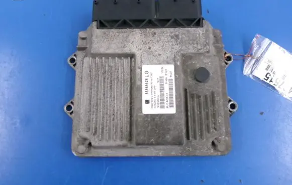 Opel Combo C Engine control unit/module ECU 55568628LG