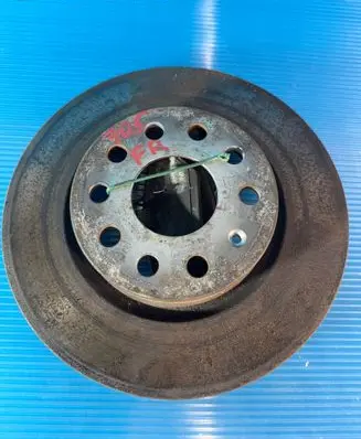 Volkswagen Golf VI Front brake disc