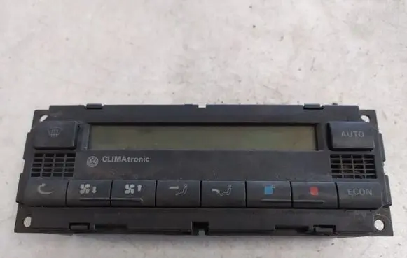 Volkswagen PASSAT B5.5 Climate control unit