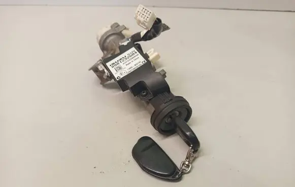 Isuzu D-Max Ignition lock 8981232604