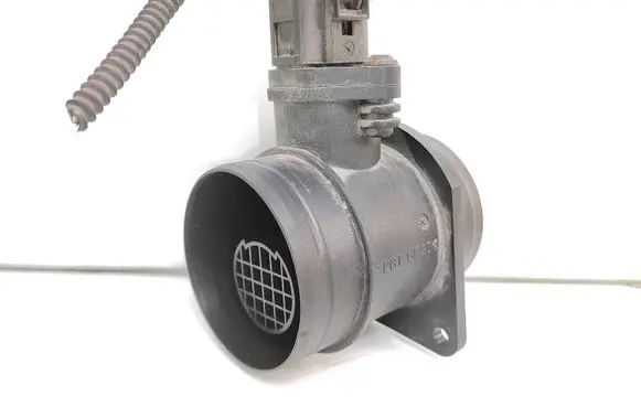 Volkswagen Touran I Mass air flow meter 038906461B 0281002531 992103C