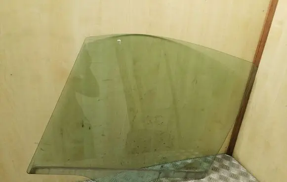 Ford Transit - Tourneo Connect Front door window glass four-door DT11V21411A