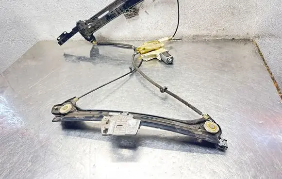 Volvo C70 Front door electric window regulator 30633660 982289104