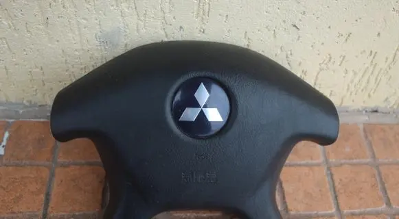 Mitsubishi Outlander Steering wheel airbag 