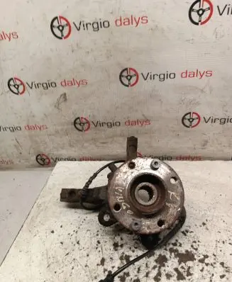 Renault Twingo II Front wheel hub