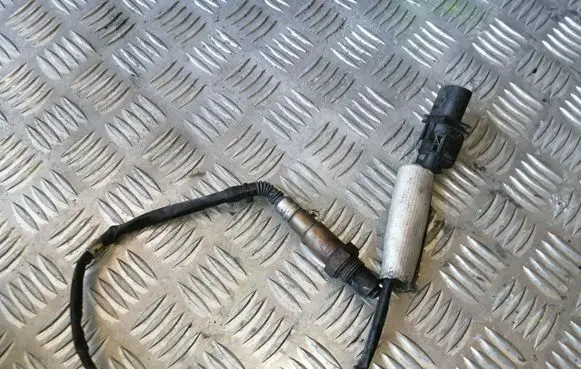Volkswagen Tiguan Lambda probe sensor 03L906262 0281004085