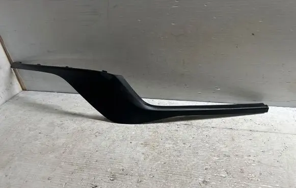 Volvo V40 Front bumper splitter molding 31347087