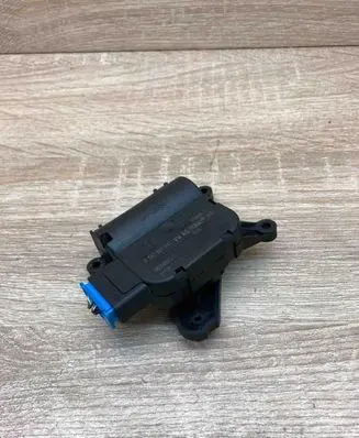 Volkswagen PASSAT CC Air flap motor/actuator 0132801341 983386GC