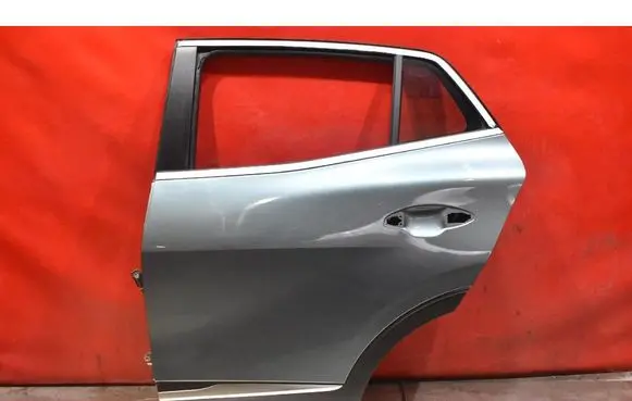 KIA Sportage Rear door 