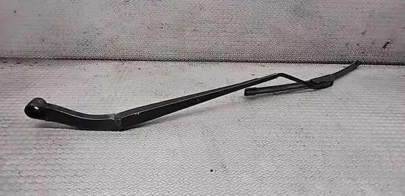 Opel Insignia A Windshield/front glass wiper blade 13227399