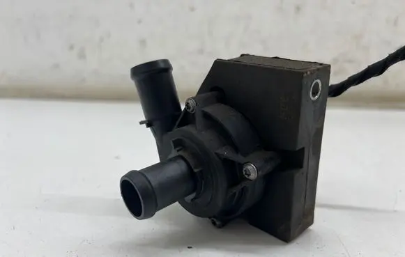 Audi Q3 F3 Electric auxiliary coolant/water pump 5Q0965567