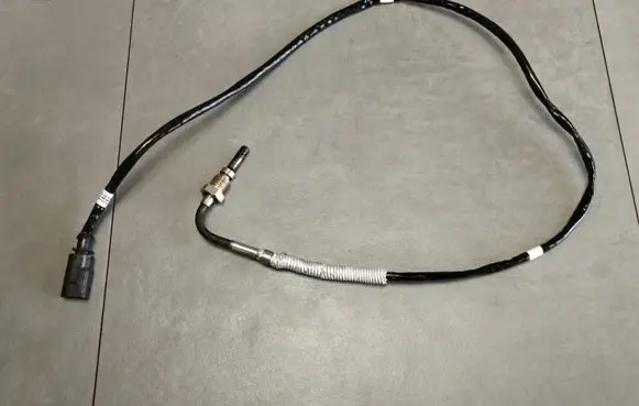 Audi A5 Sportback 8TA Exhaust gas temperature sensor 04L906088DR