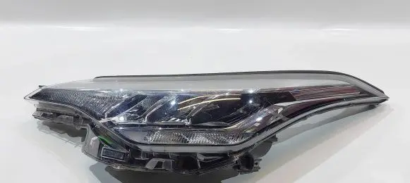 Toyota RAV 4 (XA50) Headlight/headlamp 81150-F4180