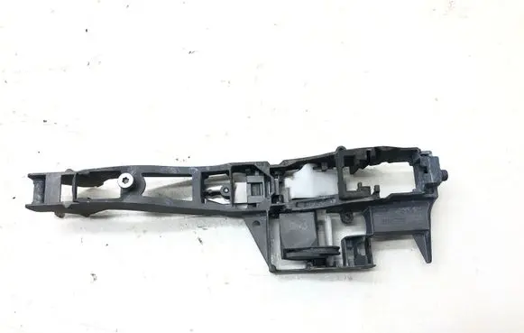 Rear door exterior handle/bracket