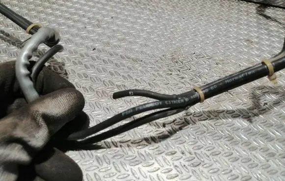 Citroen Berlingo Vacuum line/pipe/hose 9800559380