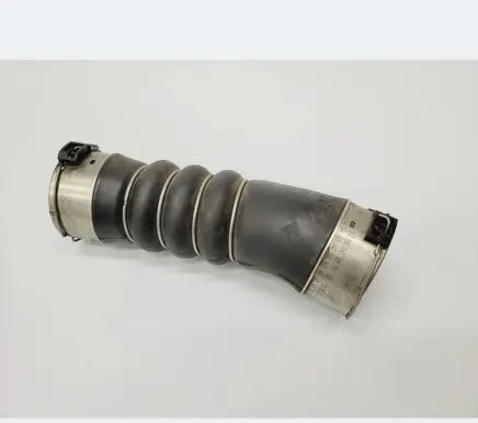 BMW 5 F10 F11 Intercooler hose/pipe 7800144