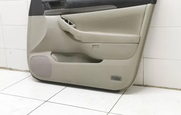 Toyota Avensis T250 Front door card panel trim 6761005580E1 747FR79