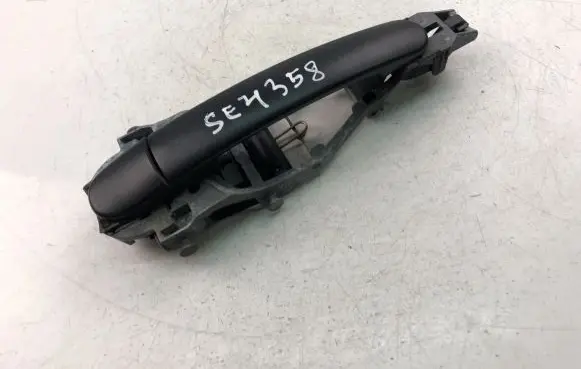Skoda Fabia Mk1 (6Y) Front door exterior handle 3B0837205G