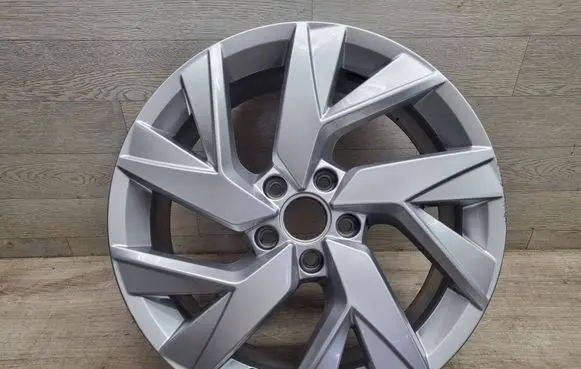 Volkswagen Tiguan R18 alloy rim 5NA601025AD