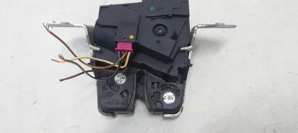 Mercedes-Benz C W204 Tailgate/trunk/boot lock/catch/latch A2047400435 2047400435