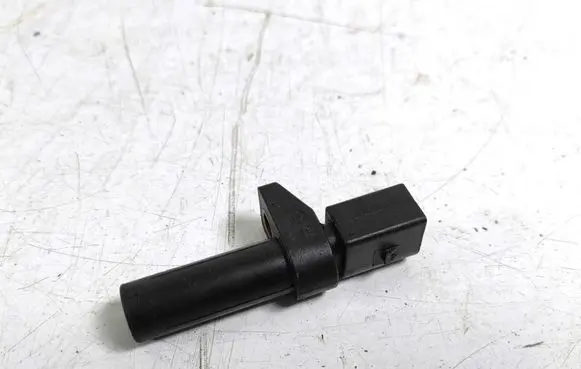 Mercedes-Benz E W211 Crankshaft position sensor A0031532828