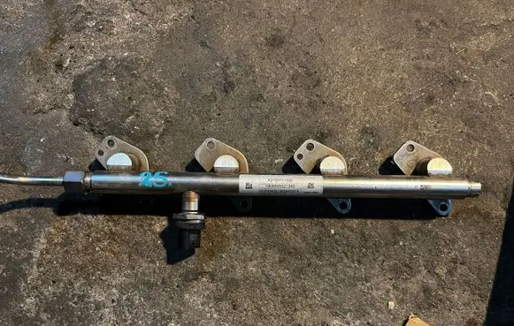 Mercedes-Benz A W176 Fuel main line pipe A2781530028