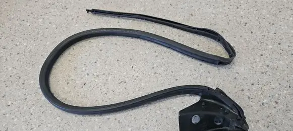 Mercedes-Benz CLS C219 Rubber seal rear door A2197370230 2197370230