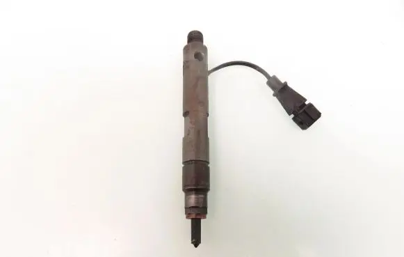 Volvo S40, V40 Fuel injector 7700875035