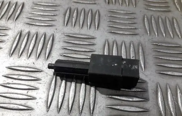 Nissan Primera Brake pedal sensor switch