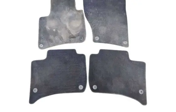 Volkswagen Touareg II Car floor mat set 7P1863011 7P1862560